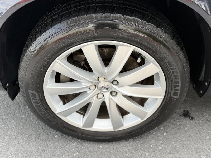 Used 2016 Volvo XC90 T6 Momentum w/ Momentum Plus Package AWD/4WD image 8