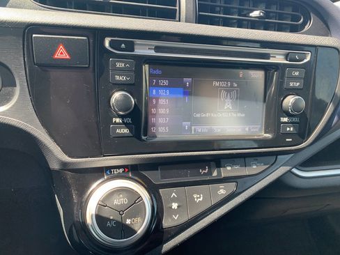 Used 2016 Toyota Prius C Two image 23