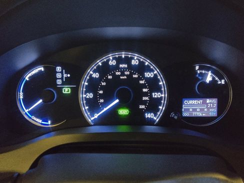Used 2015 Lexus CT 200h w/ Navigation Package FWD image 23