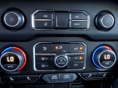 Used 2022 Chevrolet Tahoe RST w/ Luxury Package image 55