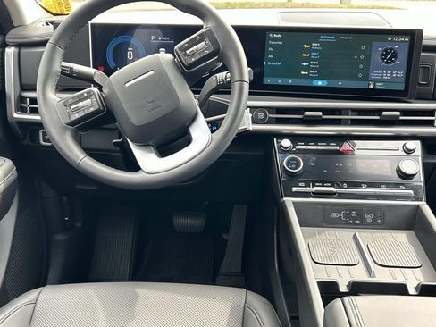 Used 2025 Hyundai Santa Fe SEL FWD image 25