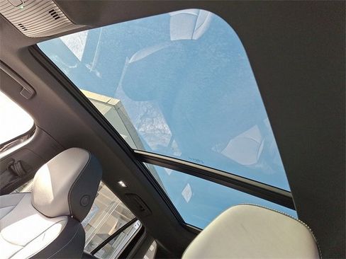 New 2026 Volkswagen Tiguan SE R-Line image 7