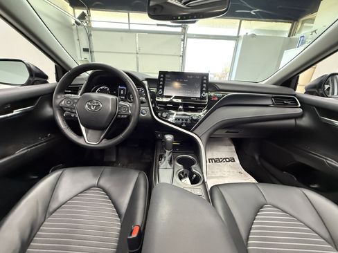 Used 2024 Toyota Camry SE FWD image 13