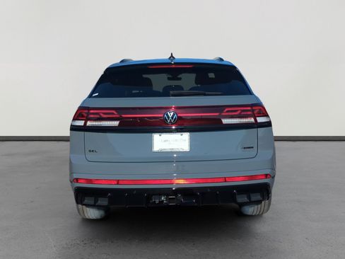 New 2026 Volkswagen Atlas Cross Sport SEL R-Line AWD/4WD image 4