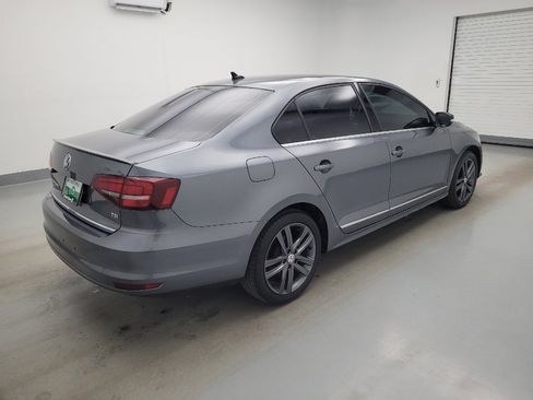 Used 2018 Volkswagen Jetta SEL FWD image 10