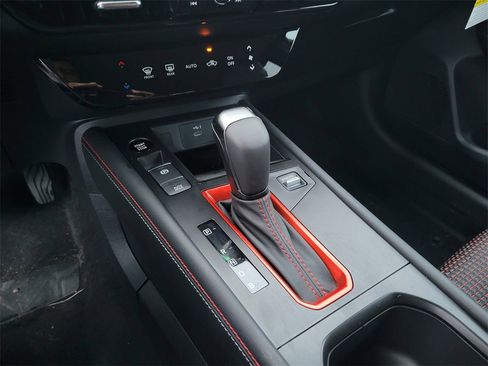 New 2026 Nissan Kicks SR image 9