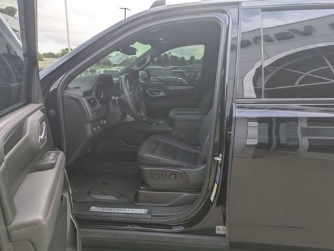 Used 2023 Chevrolet Tahoe RST image 11