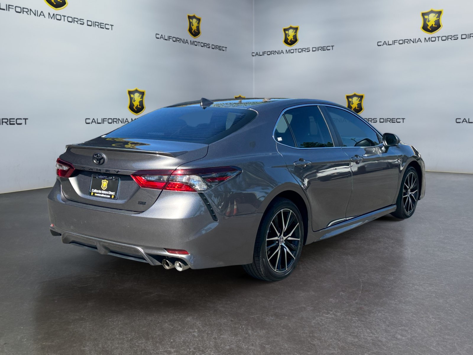 Used 2024 Toyota Camry SE FWD image 5