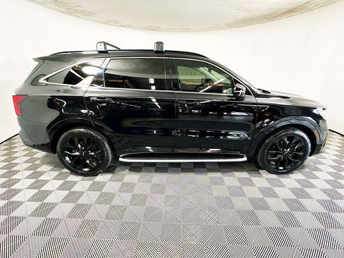 Used 2022 Kia Sorento SX FWD image 2