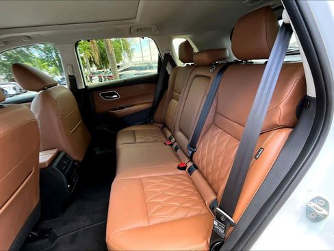 Used 2025 Nissan Rogue Platinum w/ Platinum Premium Package FWD image 21