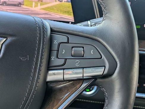 Used 2022 Cadillac Escalade Sport Platinum w/ Heavy-Duty Trailer Package AWD/4WD image 32