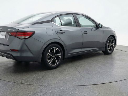 Used 2025 Nissan Sentra SV FWD image 9