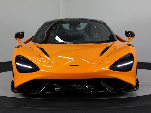 Used 2021 McLaren 765LT RWD image 11