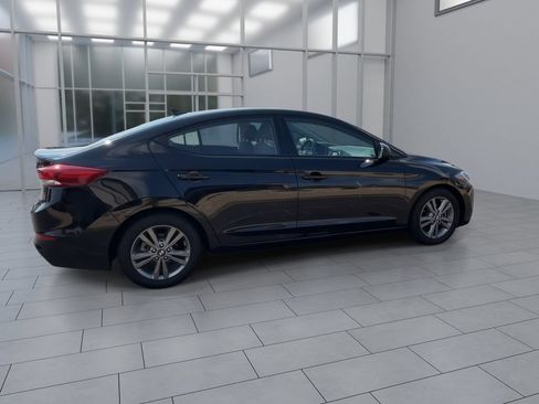 Used 2018 Hyundai Elantra SEL w/ Cargo Package FWD image 9