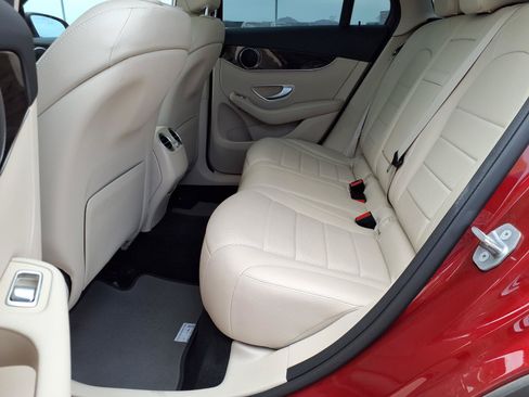 Used 2021 Mercedes-Benz GLC 300 4MATIC image 18