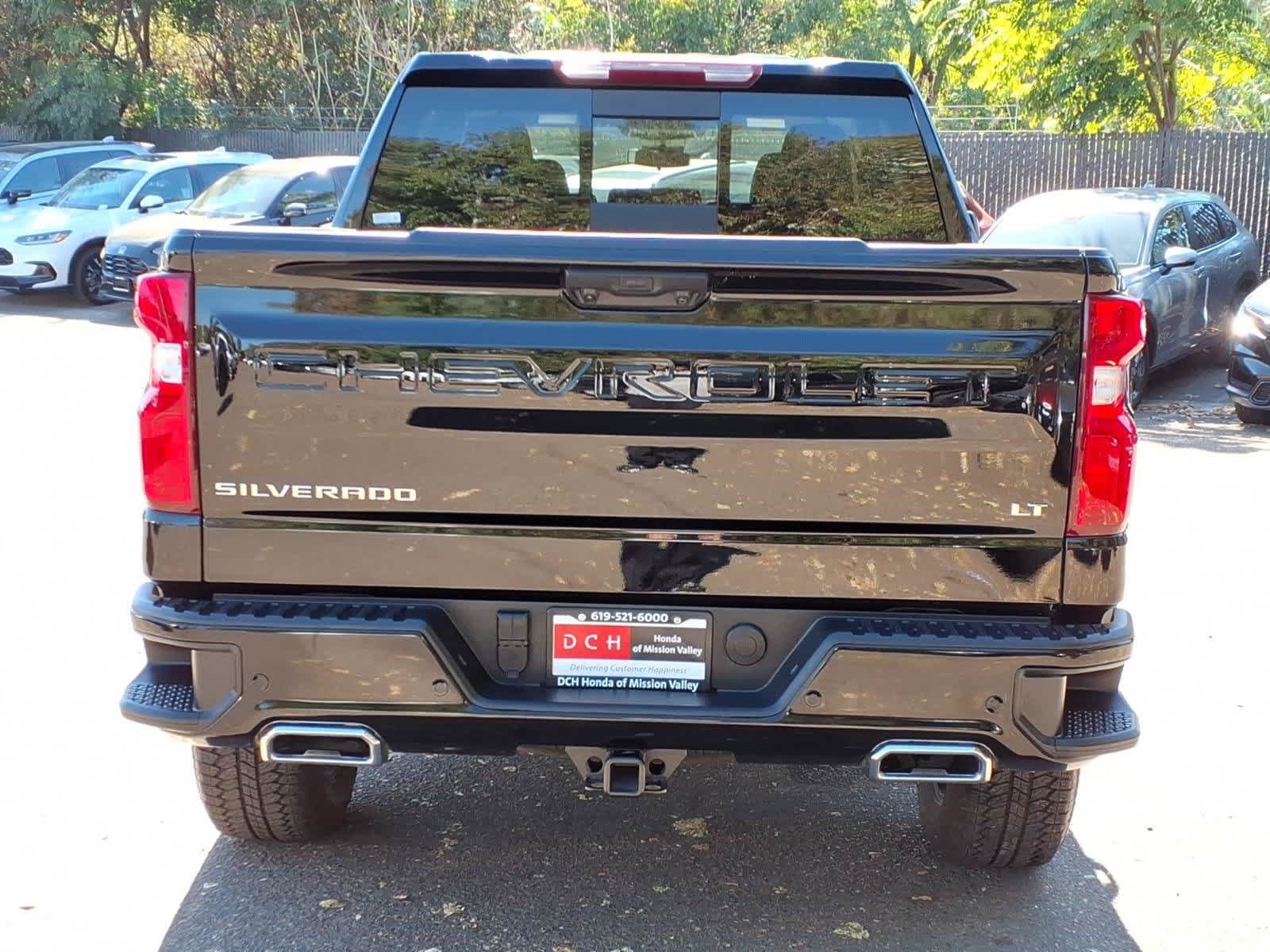 Used 2026 Chevrolet Silverado 1500 LT Trail Boss w/ LT Trail Boss Premium Package AWD/4WD image 5