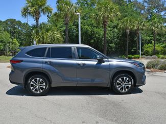 Used 2023 Toyota Highlander XLE AWD/4WD video 2