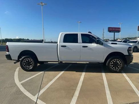 Used 2025 RAM 2500 Tradesman AWD/4WD image 2