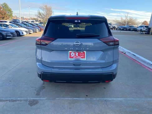 New 2026 Nissan Rogue SV image 4