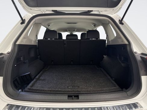 Used 2023 Volkswagen Tiguan SE AWD/4WD image 18