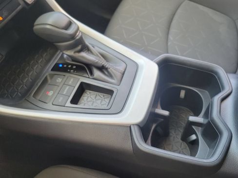 Used 2024 Toyota RAV4 XLE FWD image 31