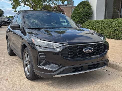 Used 2025 Ford Escape ST-Line FWD image 1