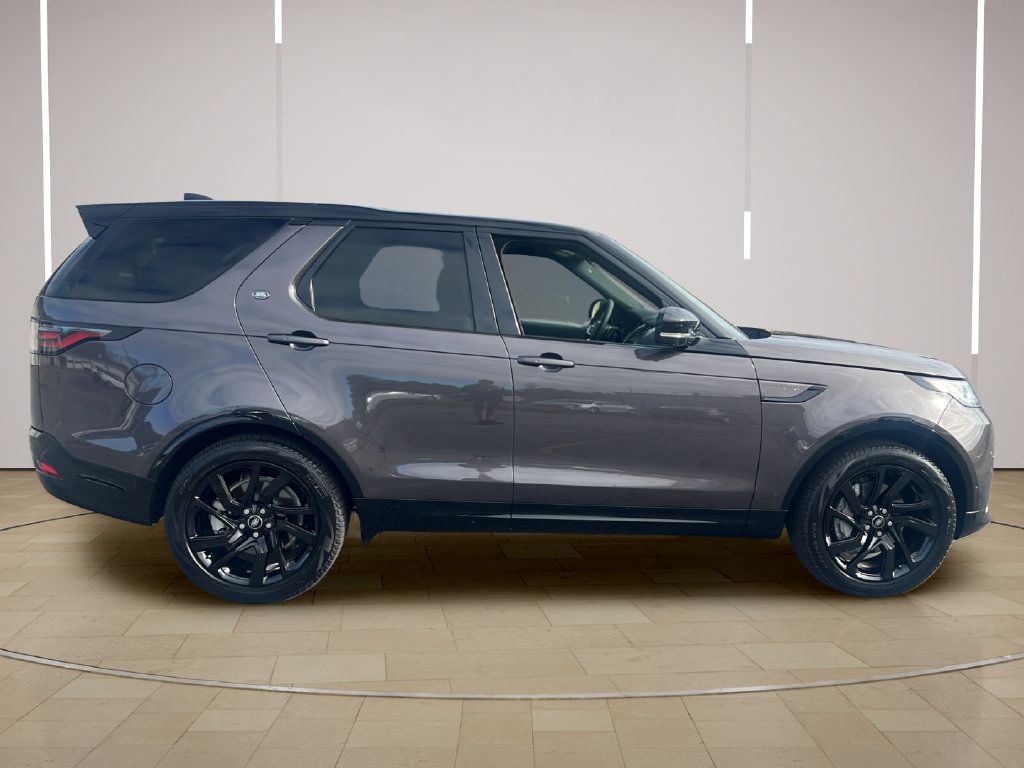 Used 2025 Land Rover Discovery Dynamic SE AWD/4WD image 8