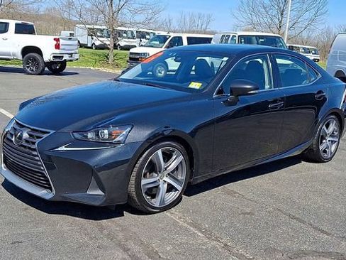 Used 2018 Lexus IS 300 AWD w/ Comfort Package image 4