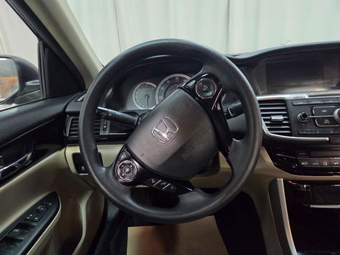 Used 2016 Honda Accord LX image 22
