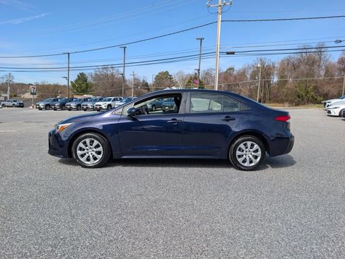 Used 2024 Toyota Corolla LE image 9