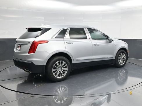 Used 2018 Cadillac XT5 Luxury w/ Driver Awareness Package image 3