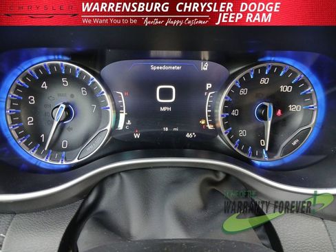 New 2026 Chrysler Pacifica Select image 17