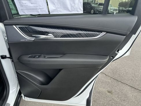 Certified 2023 Cadillac XT6 Premium Luxury AWD/4WD image 20