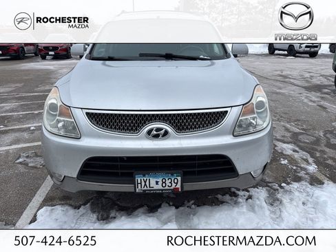 Used 2008 Hyundai Veracruz SE image 1