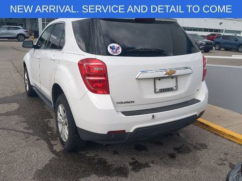 Used 2017 Chevrolet Equinox LT w/ Convenience Package FWD image 4