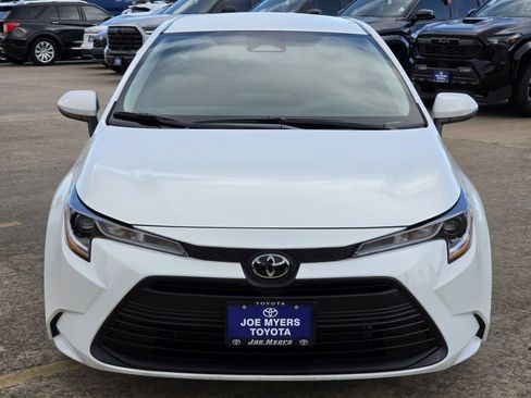 Used 2026 Toyota Corolla LE FWD image 3