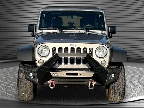 Used 2017 Jeep Wrangler Unlimited Sport AWD/4WD image 2