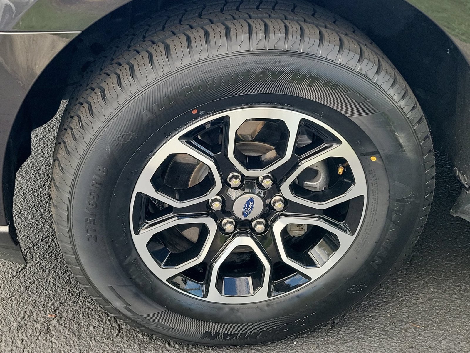 Used 2024 Ford Expedition XLT RWD image 7