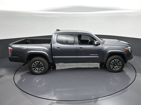 Used 2022 Toyota Tacoma TRD Sport w/ Technology Package RWD image 25