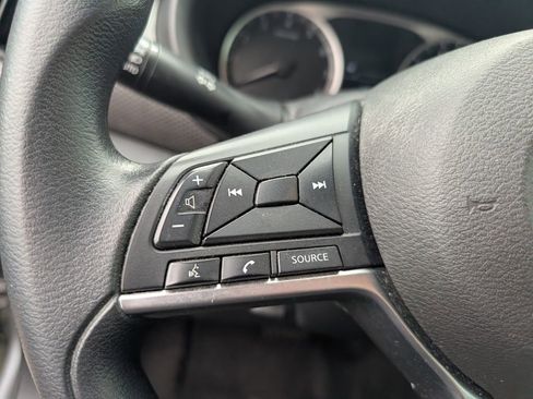 Used 2019 Nissan Kicks S image 12