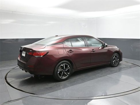 Used 2024 Nissan Sentra SV image 11
