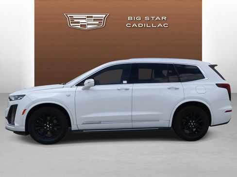 Used 2023 Cadillac XT6 Luxury FWD image 2