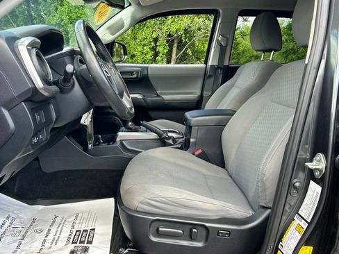 Used 2020 Toyota Tacoma SR5 AWD/4WD image 20