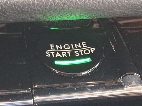 Certified 2024 Lincoln Corsair AWD image 24