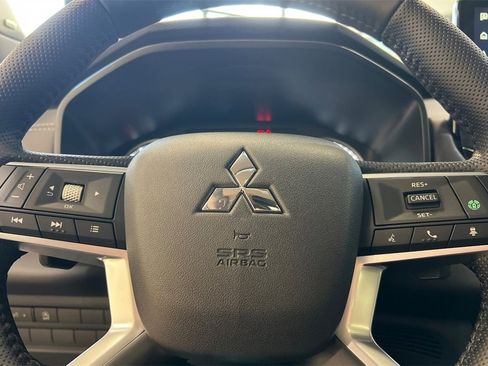 New 2026 Mitsubishi Outlander AWD image 24