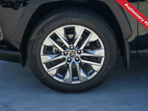 Used 2020 Toyota RAV4 XLE Premium FWD image 10