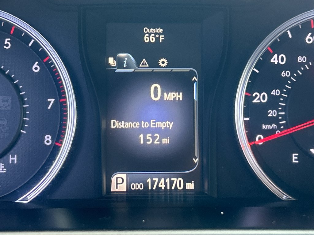 Used 2017 Toyota Camry SE FWD image 19
