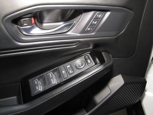 Used 2024 Honda Accord Touring image 11