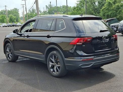 Used 2022 Volkswagen Tiguan SE AWD/4WD image 4