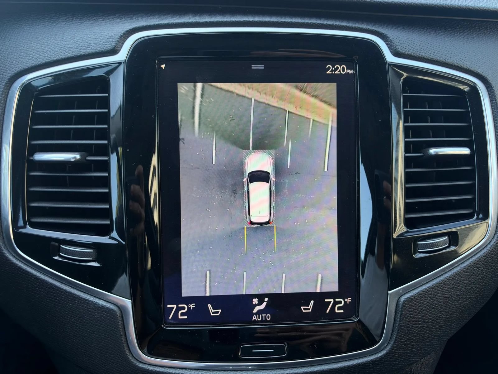 Used 2018 Volvo XC90 T6 Momentum w/ Convenience Package AWD/4WD image 32